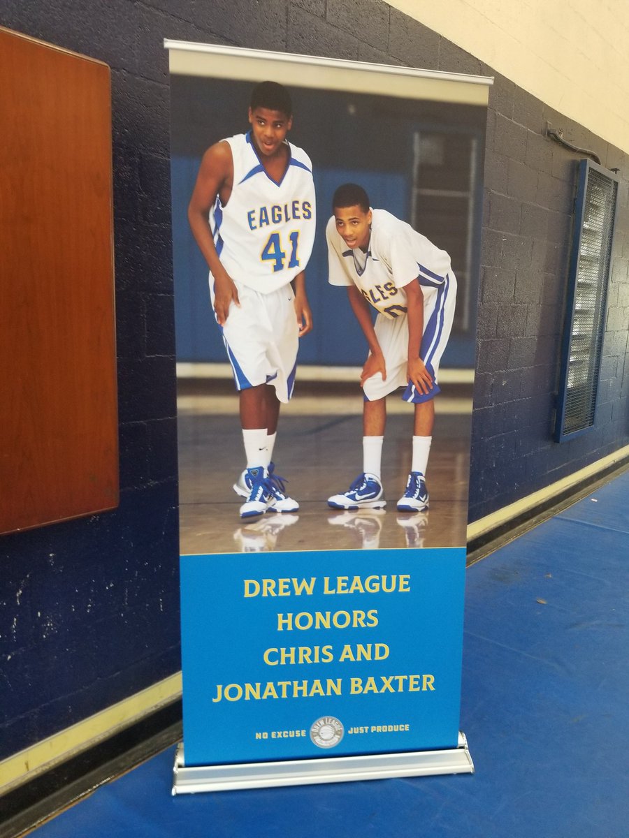 MettaWorldEast's tweet photo. Cant believe it's been a year. Miss yall 🙏⛹️♂️⛹️♂️ #67D #V201 #cbjb @DreamChaserJB @OVOCB https://t.co/ehZkTcyEMI