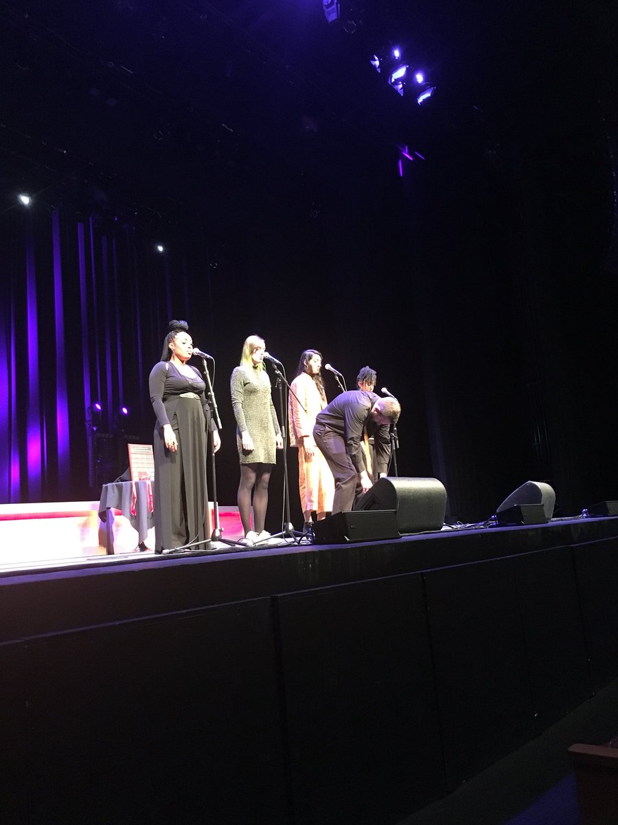 SilverbergDave's tweet photo. Start with whole squad. End with whole squad. #cfsw2018 https://t.co/RdvZprC3p0