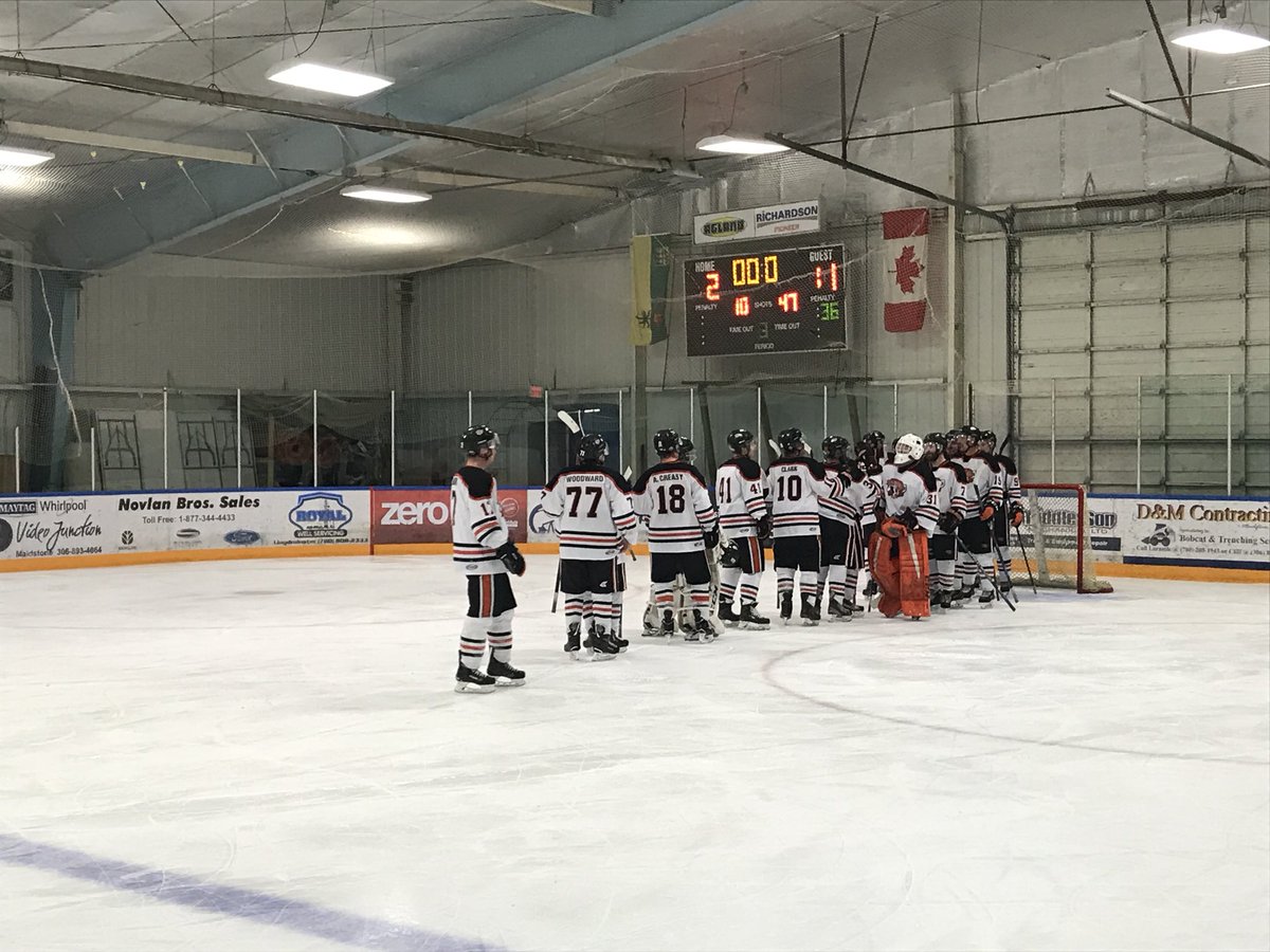 Rustlers beat Maidstone Jets 11-2! 

Shots 47-10 Rustlers.

#WWRustlers