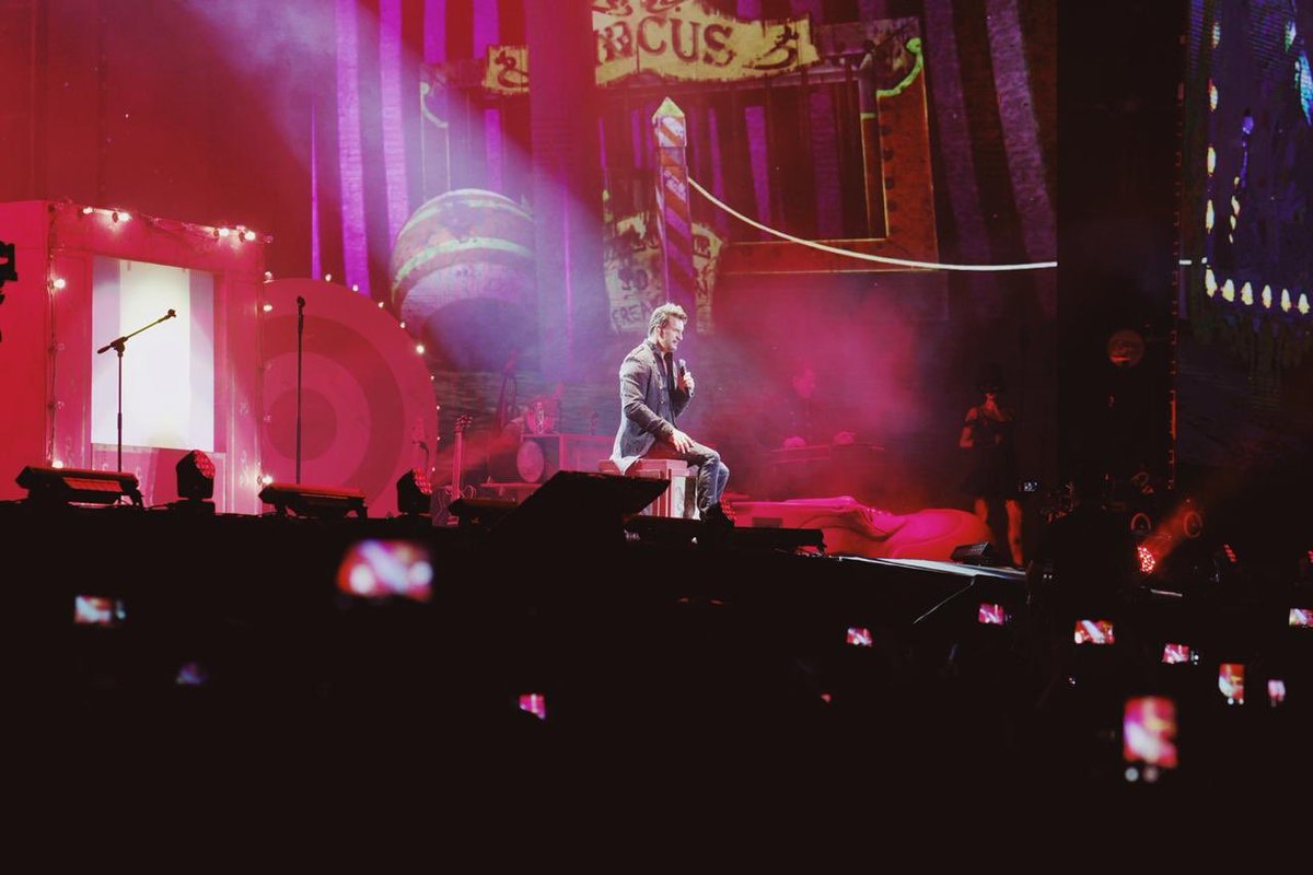 Ricardo_Arjona's tweet photo. GRACIAS #Guatemala, mañana nos volvemos a ver. El Circo se despide donde todo empezó.
#CircoLaDespedida
(WT) https://t.co/Yn0U9hp0GX