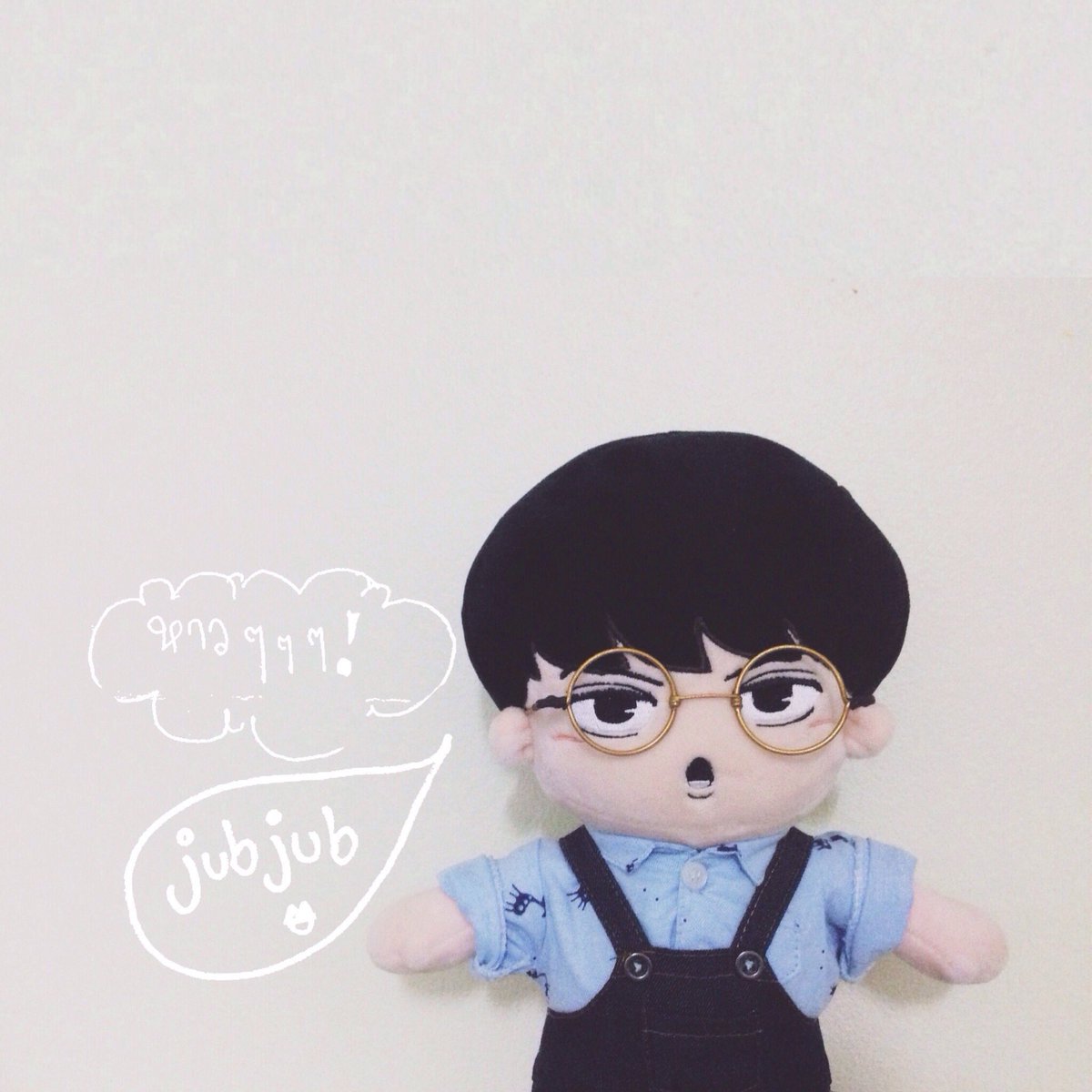 CnNam622's tweet photo. ส่งต่อค่ะ มีใครอยากได้น้องไปดูแลไหมค่ะ (รูปถ่ายจากของจริง) ขายตุ๊กตาเซฮุน #callmeseni 850฿ แถมชุดให้หมดเลย (เนื้อผ้าดีซื้อมาหลายร้อย) ก่อนส่งเข้าร้านซักให้ก่อนค่ะ มัดจำได้จ่ายครบเมื่อไรส่งของให้ทันที ลดได้ๆ #ตุ๊กตาexo #ขายของสะสมexo #ตลาดนัดexo #ชุดตุ๊กตา #exodoll #พร้อมส่ง https://t.co/Yy0604PRCS