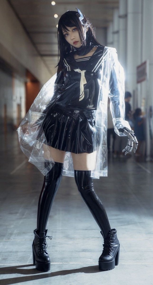 Amazon.co.jp: [えみ] 実物撮影 鏡面 エナメルセーラー服 超光沢