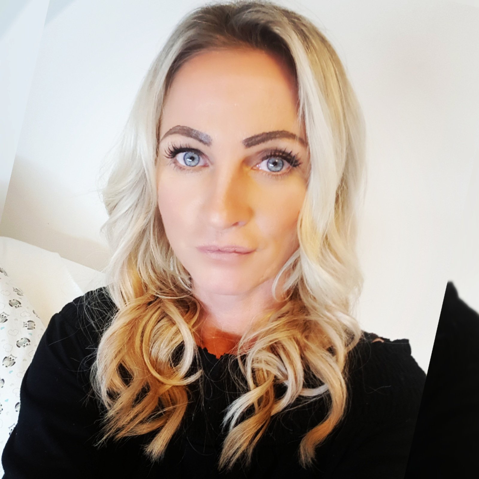 TW Pornstars - Candy Samira. Twitter. a dear picture of me, the innocence of the country 🤣🤣🤣 Mal