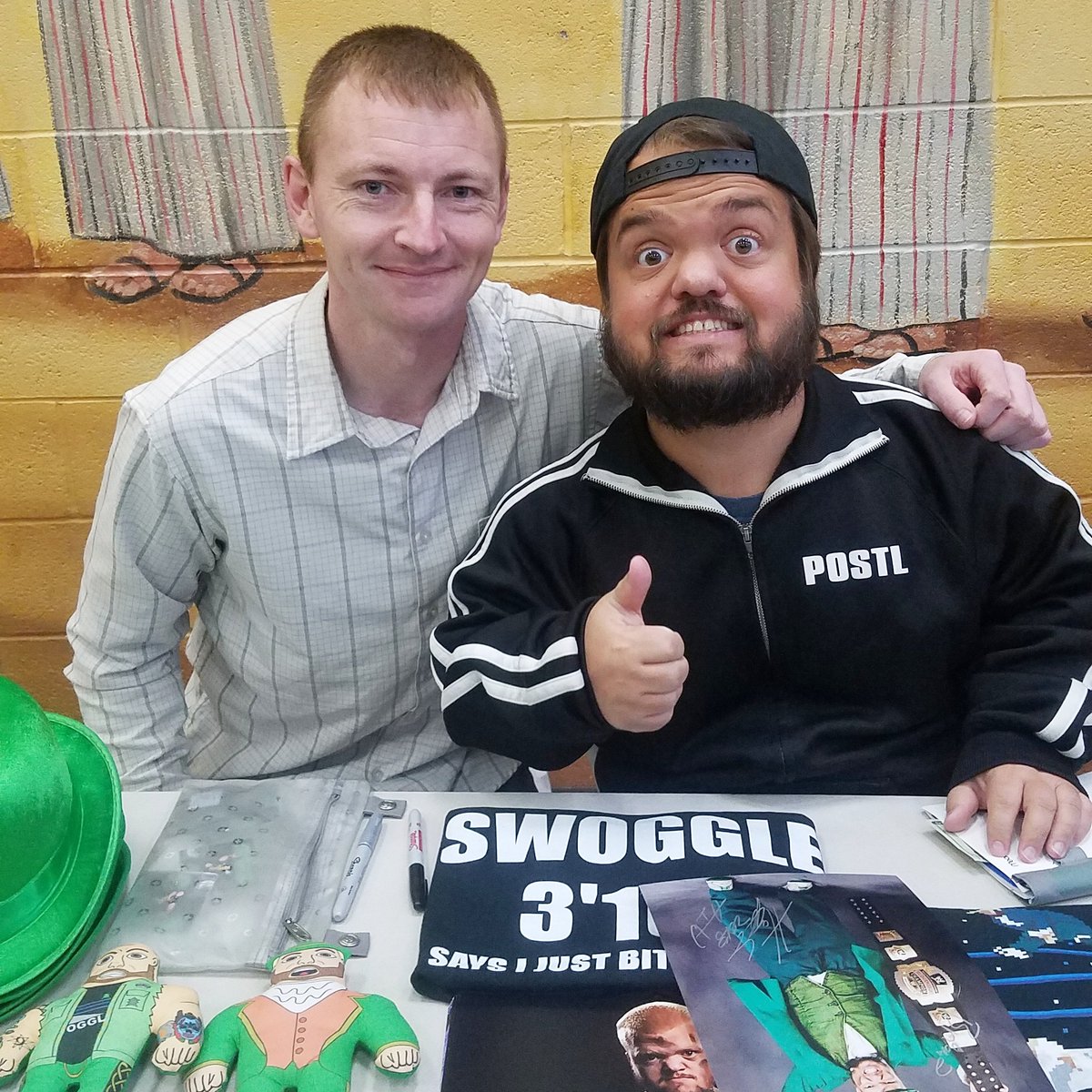 brianlorson's tweet image. Thanks for coming to Akron, Ohio @wwehornswoggle for @aiwrestling Rubber City Con. It was great meeting you! #Hornswoggle #Swoggle