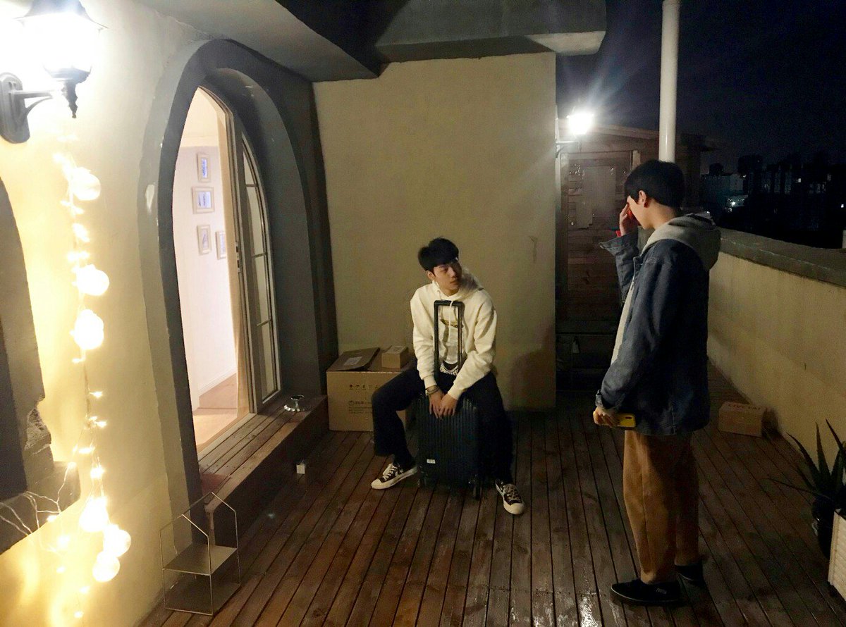 dovinarchive's tweet photo. 「 181103 」
Dongdong's Weibo update with Jia Li and Lou Zibo! ♡

꒰ #何东东 #伽里 #娄滋博 #偶像练习生 ✧ #HeDongdong #JiaLi #LouZibo #IdolProducer ꒱ https://t.co/tV7NlEJCmu
