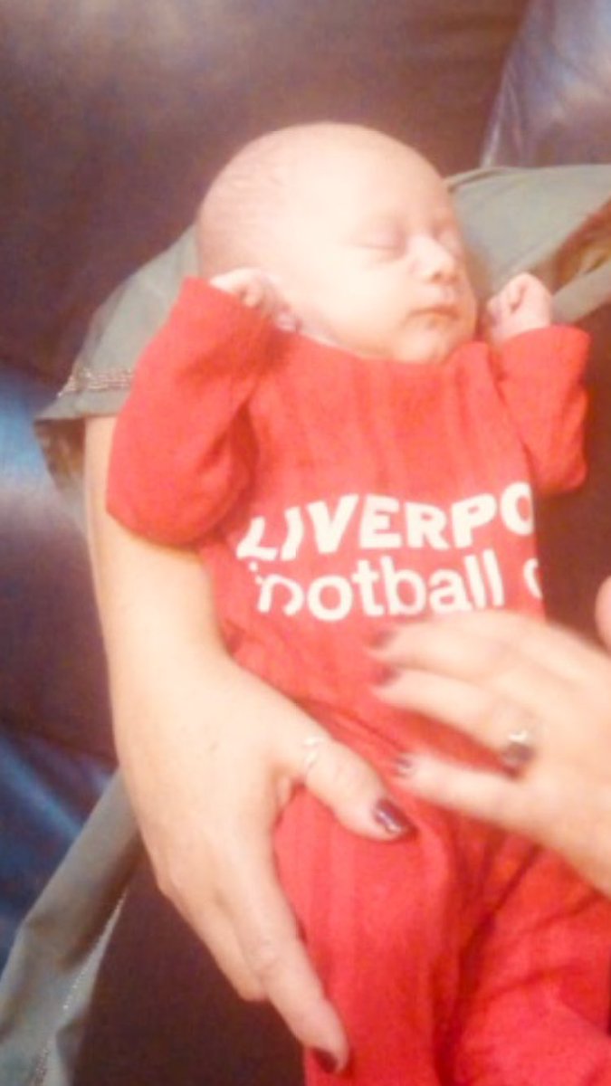 garybyrne999's tweet image. My #grandson Jackson Terence in his #LFC Home kit ❤️😂#startingyoung he reckons the 1-1 draw was a fair result with #ArsVsLiv 😂but he’s exhausted now ! 💤 #LFCFamily #LFC for life ❤️😍