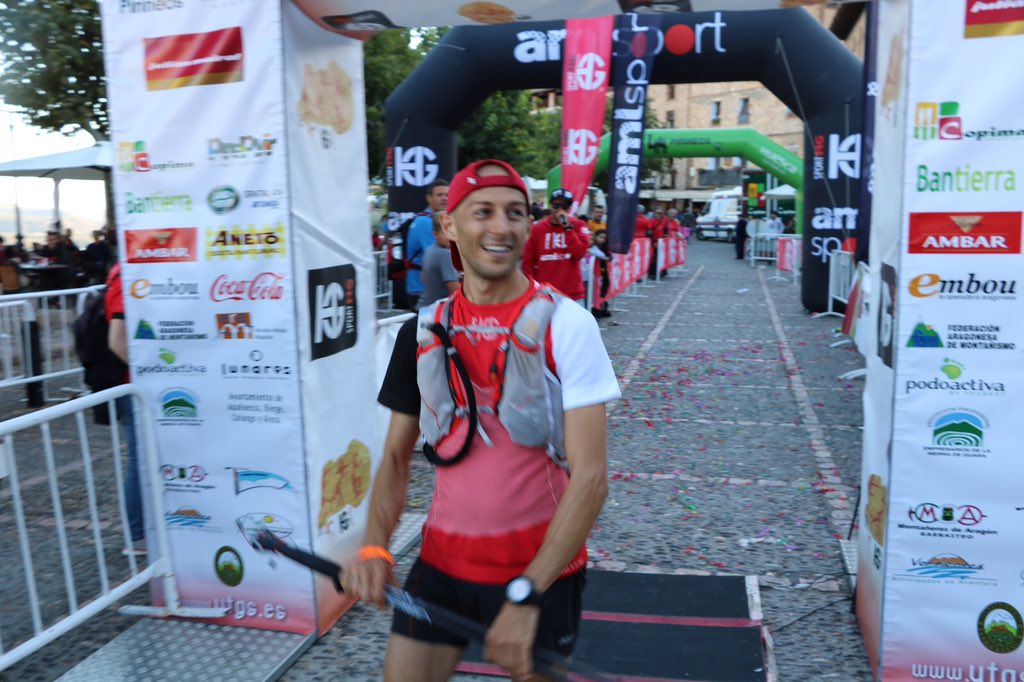 AlvaroBarba_AB's tweet photo. Ayer se me quedó esta cara 😳 Cuando mis amigos de @UltraTrailGuara publicaron la fecha de la mejor carrera de #trailrunning mas que 1 carrera, es #guarateenamora #onemorestep
Que ganas de #UTGS2019 💪
#GoodMorningWorld
@sport_hg @amlsport @ultratrailwtour https://t.co/zRDW3PryRS