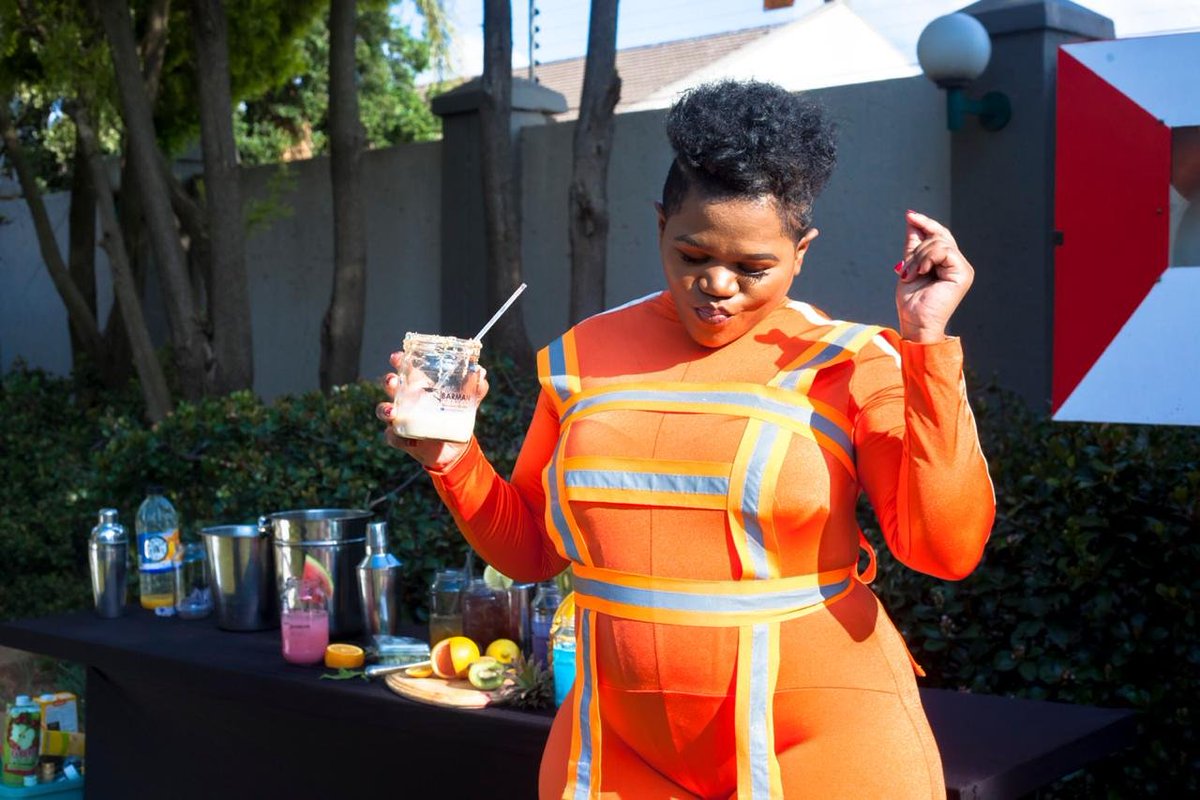busiswaah's tweet photo. Shooting something nice with cocktails, colors and cool kids. I'm living the #SummerLife... the Summer Body will catch me later✌🏾😁 https://t.co/Bk23n4rtAD