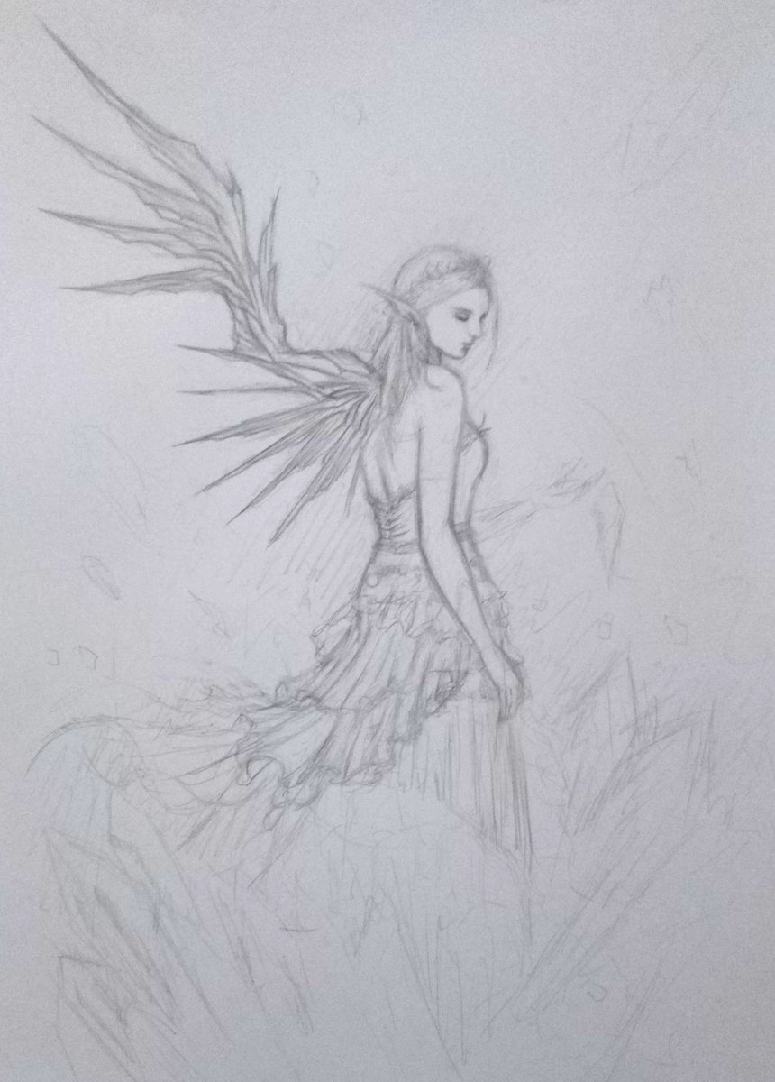 とりあえず続き描いる途中?

氷の女神…みたいな✨

いつも落書きから始まるから完成形をイメージして描いてる訳ではなくて…

足とか描くのが面倒だから氷で隠してしまおうかなぁ～って感じ?

いつも落書きから始まるので描きながら考えてる??笑 