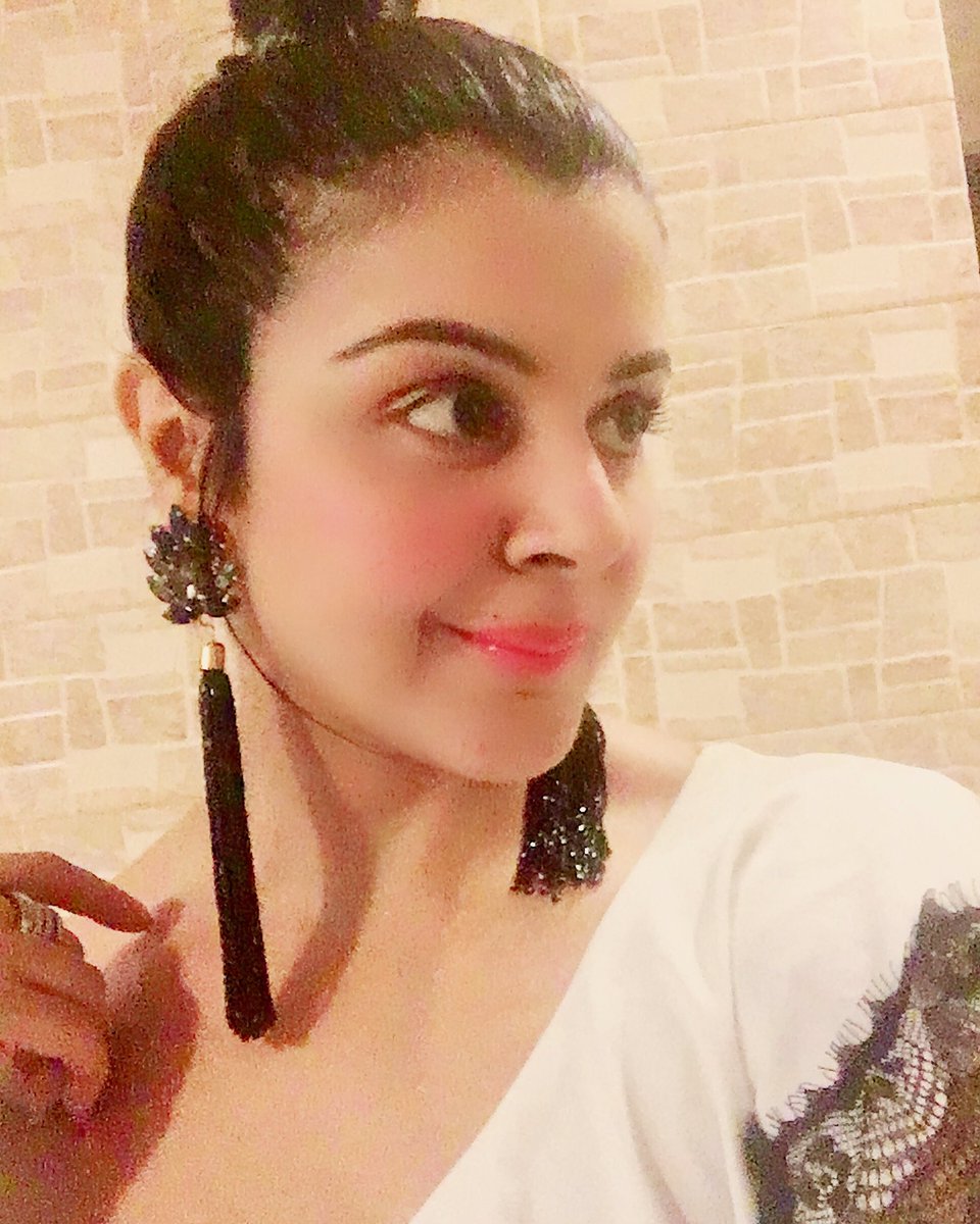 Absolutely #lit in these super gorgeous earrings by #Csingh fine design Head there for ur Diwali shopping #clothes #jewellery #amazingdesigns