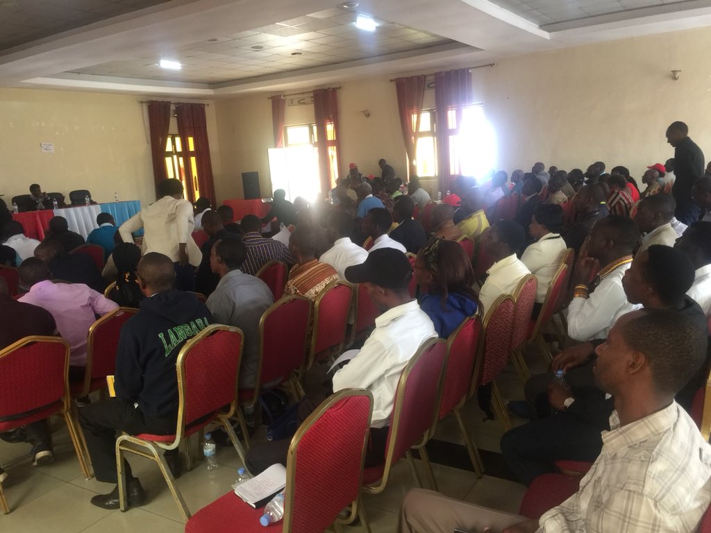 rpf_kicukiro's tweet photo. Amahugurwa ya special cells z’Umuryango @rpfinkotanyi mu karere ka @KicukiroDistr yitabiriwe n’ibigo 46, bamaze kuganirizwa ikiganiro cyivuga ngo: “impamvu hashyizweho special cells” https://t.co/OoxoSCIBh9