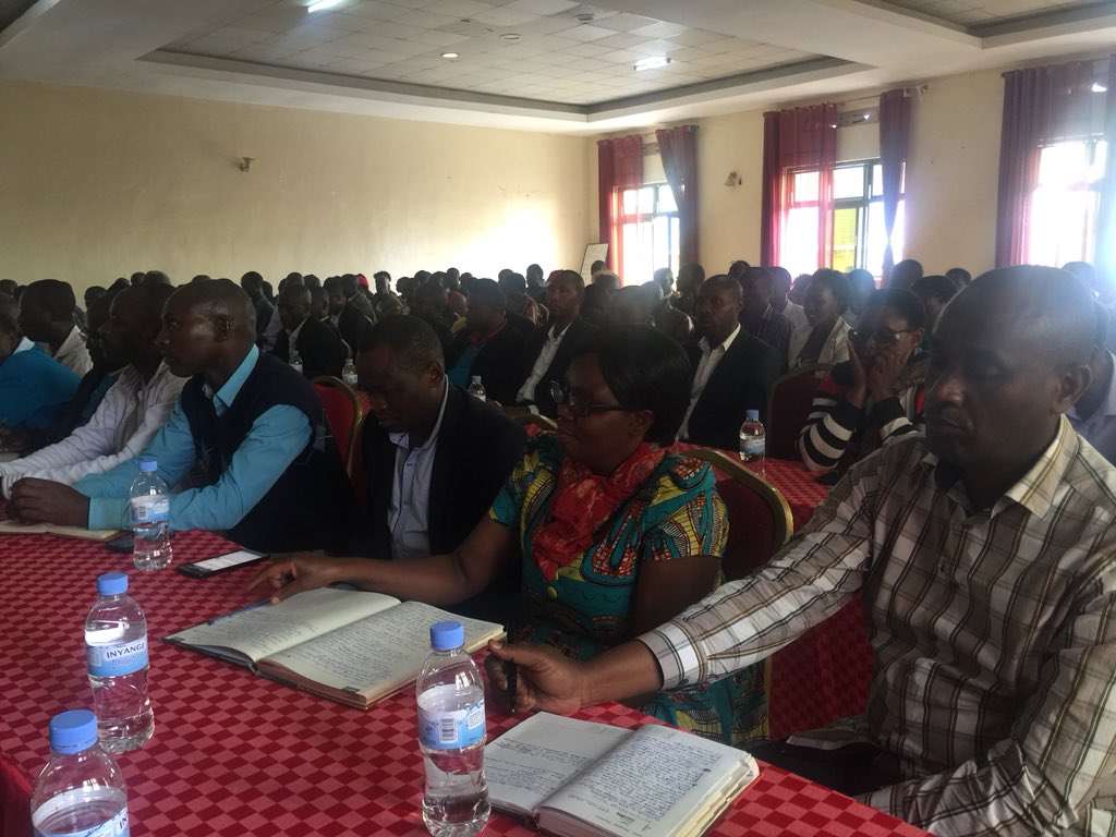 rpf_kicukiro's tweet photo. Amahugurwa ya special cells z’Umuryango @rpfinkotanyi mu karere ka @KicukiroDistr yitabiriwe n’ibigo 46, bamaze kuganirizwa ikiganiro cyivuga ngo: “impamvu hashyizweho special cells” https://t.co/OoxoSCIBh9