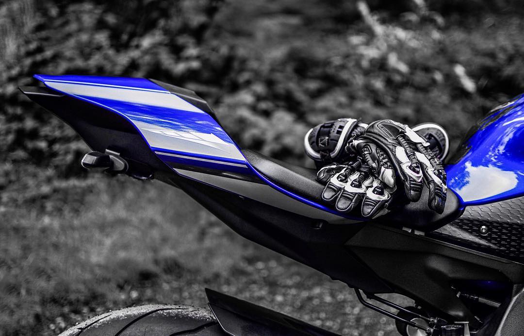 knoxarmorusa's tweet photo. If you ride a beast, ensure you hold onto it in the best gloves... Knox Handroid. 📷 @thechroniclesofclaudia https://t.co/azoMnRA5XX