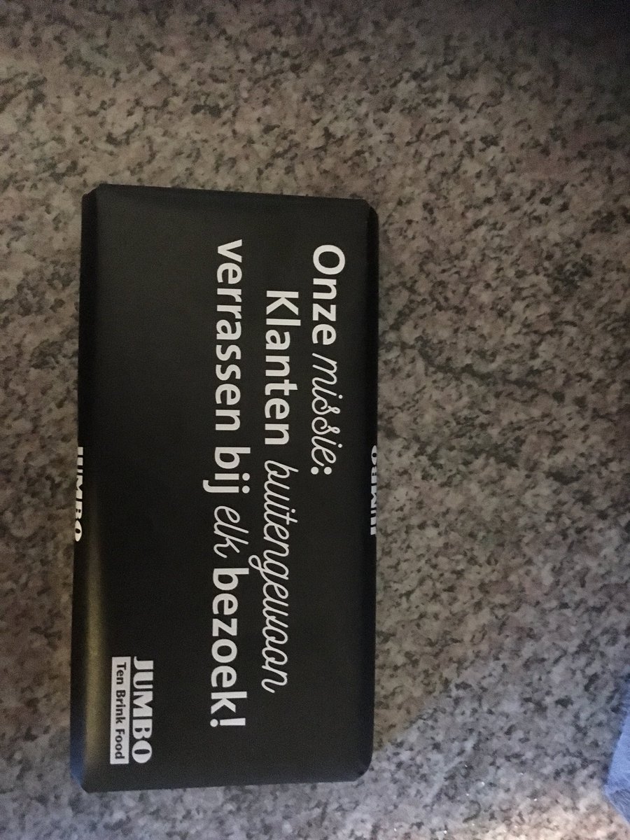 Ahmie__'s tweet image. Sorry @Hoogvlietsuper, maar @JumboSupermarkt heeft zojuist mijn hart gestolen met deze @TonyChocolonely reep.... #makkelijkomtekopen