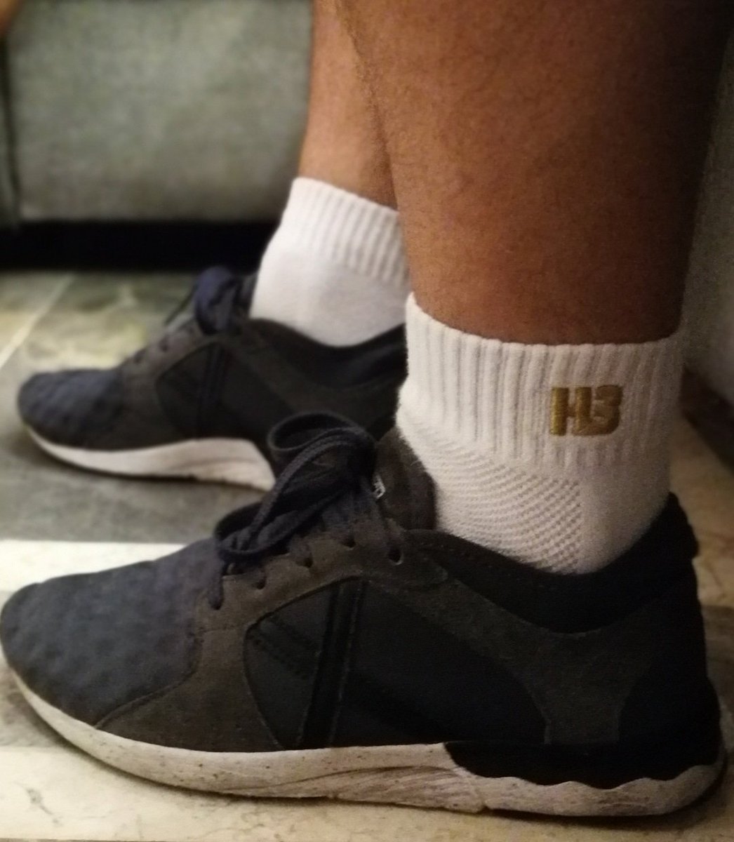 miguelrodrigocs's tweet photo. Always in good company and ready to fight into the pitch @munichsports and @h3spain 👊⚽💪. https://t.co/3Hz0YzgexD