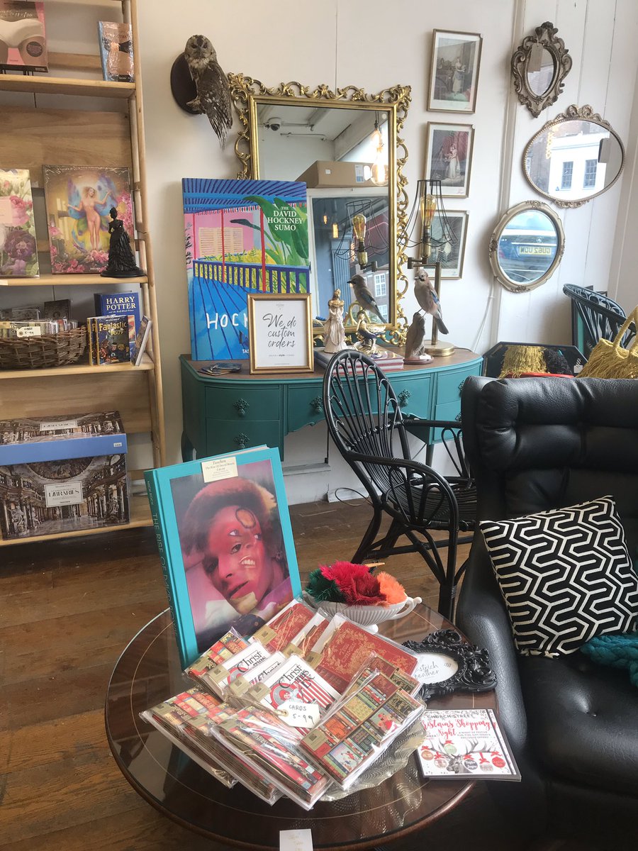 AngiecarterUK's tweet photo. Great to finally finally meet @Scandiwegians and see the brilliant work of @traceyjanesart @kapturedbykate and so many local talented people’s work. Definitely worth visiting #Reigate #CreativeclubPopUp #SupportLocal #Shoplocal https://t.co/sH3KYQteTN