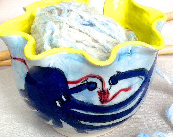 ZenCatPottery's tweet photo. Octopus Lovers Rejoice! https://t.co/pSW5ARr6ed #octopuslover #octopuslovergift #giftforoctopuslover #etsyhandmade #handmadeceramics #ceramicoctopus #stonewarepottery #knittingbowl #yarnbowl #knittinglovergift #crochetlover https://t.co/4FZQ8M2IAB