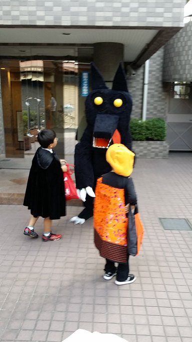 「巨大生物 スカート」のTwitter画像/イラスト(新着)