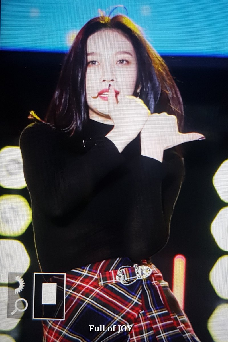 FullofJoy960903's tweet photo. 181104 제주 코뮤페 

#조이 #Joy #박수영 #레드벨벳 #REDVELVET https://t.co/ZNEMYnaltg