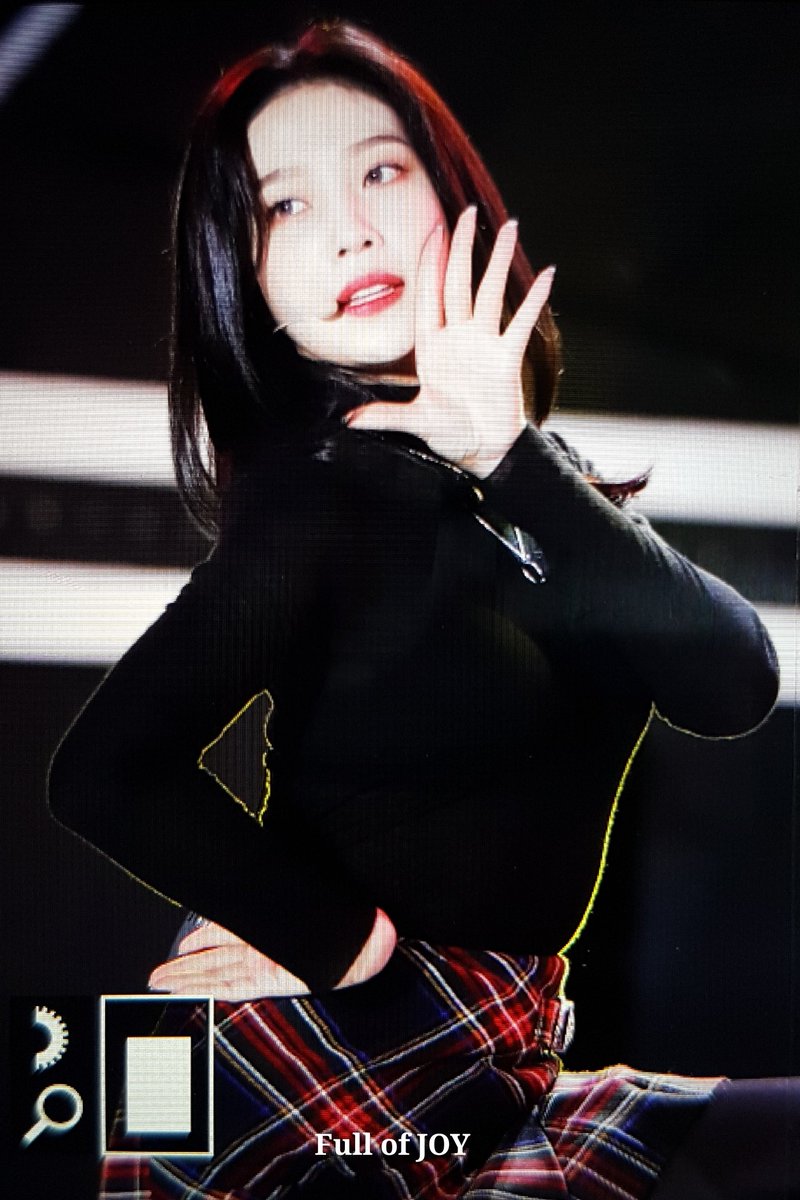 FullofJoy960903's tweet photo. 181104 제주 코뮤페 

#조이 #Joy #박수영 #레드벨벳 #REDVELVET https://t.co/ZNEMYnaltg