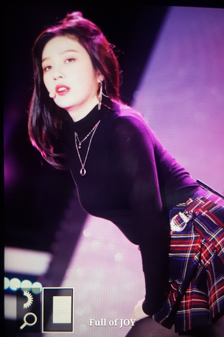FullofJoy960903's tweet photo. 181104 제주 코뮤페 

#조이 #Joy #박수영 #레드벨벳 #REDVELVET https://t.co/ZNEMYnaltg