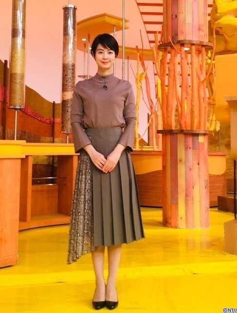 真相報道バンキシャ Twitter પર 夏目三久キャスターの ナツメグラム 毎週放送後更新 11月4日 きょうの衣装のワンポイント T Co 9a5orzmn0e 夏目三久 バンキシャ ナツメグラム