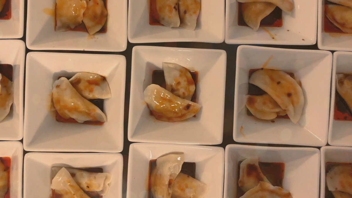 Shanghai_ONE's tweet photo. Forget stuffing or cranberry sauce: Our secret ingredient for hosting a great holiday party is dumplings! If you haven’t made plans yet, there’s still time to make a reservation. https://t.co/Q5RTECP8Fx #Nepean #MerivaleRoad https://t.co/76S2rBMuXt