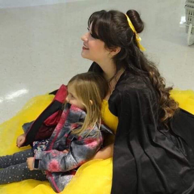 Telling #Beauty princess all about what she wanted to be for Halloween!! ❤️🧡🌹🎃💀 #Halloween #princess