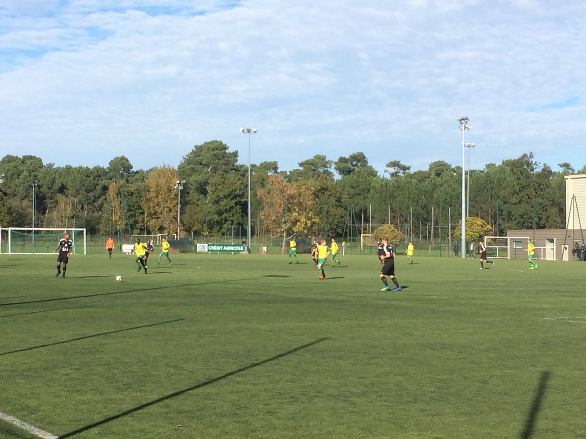 #Football début du match de N3   entre le <a href="/CestasFootball/">CestasFootball</a> et @ArlacFce le derby entre 2 clubs qui se respectent <a href="/LigueFootballNA/">Ligue de Football Nouvelle-Aquitaine</a> <a href="/EnnjimiSaid/">Said Ennjimi</a> <a href="/CROSNAq/">CROS Nouvelle-Aquitaine</a> <a href="/philippe_said/">Philippe Said</a> <a href="/NathalieLanzi/">Nathalie Lanzi</a>