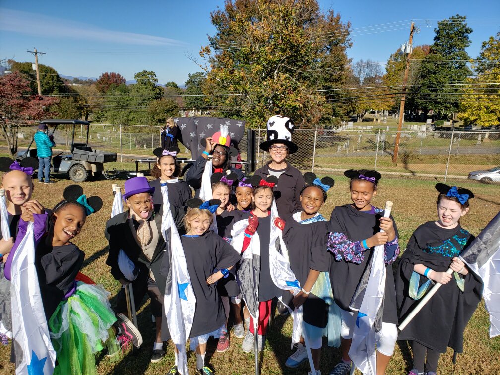 lipscombsm's tweet photo. Great “Disney” show by TCM Flag Corp! Such talented and confident young ladies! #TCMsoars #ReinvestinLCS https://t.co/PoIP47I8cY