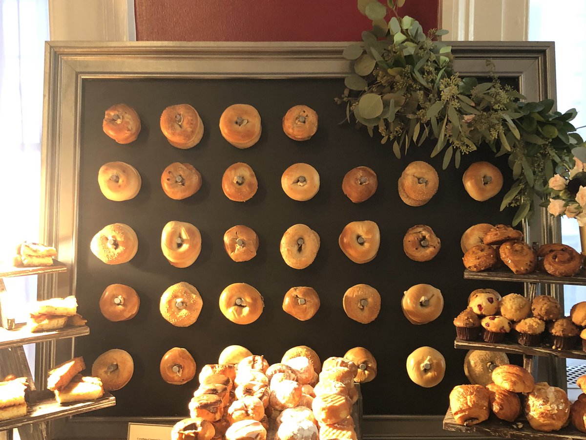 JewBoyProblems's tweet image. Don’t invite me to your post-wedding brunch unless it has a wall of bagels.