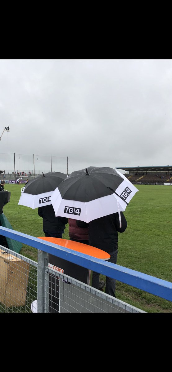 culbertp's tweet image. Fantastic coverage of the game at Walsh Park by @GAA_BEO only 15 quid a ticket 👏🏻👏🏻👏🏻