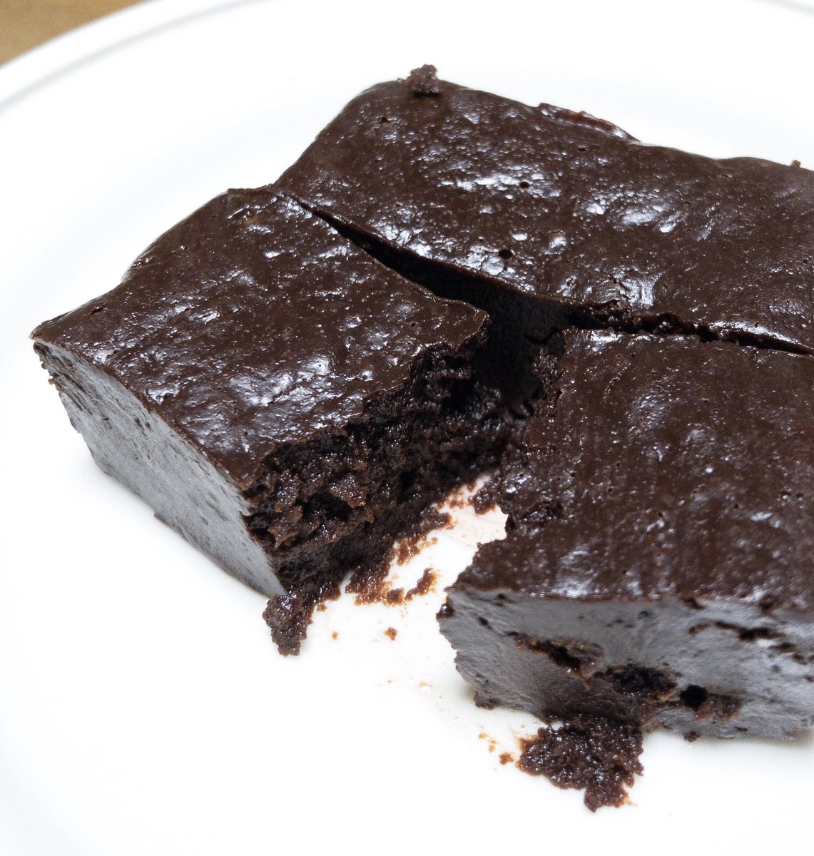チョコ好きさんにぜひ セブイレのガトーショコラがレンジ秒でフォンダンショコラに 美味しそうしかない 話題の画像プラス チョコ好きさんにぜひ セブイレのガトーショコラがレンジ秒でフォンダンショコラに 美味しそうしかない 話題の画像プラス