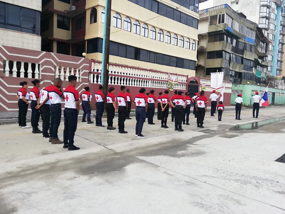 CrpColon's tweet photo. Juventud Cruz Roja Panameña Comité de Colón participa del los desfiles patrios del dia de hoy. Hoy también éste organismo de Cruz Roja celebra su 76 Aniversario en nuesta Sociedad Nacional, felicidades chicos y chicas, son el relevo generacional, ADELANTE🤗 https://t.co/PHkFVNblY1