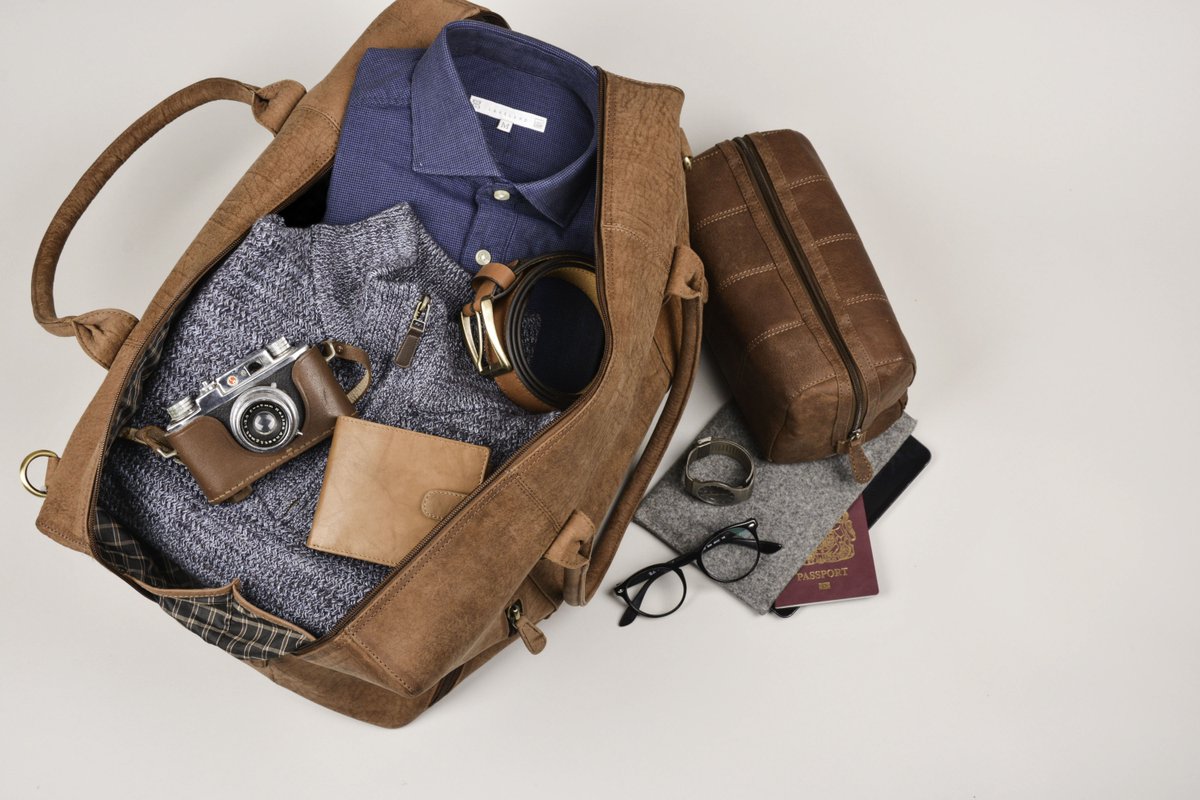 LakelandLeather's tweet image. We know packing is tedious, time consuming and requires a large amount of forward planning (sigh).

So we have created our own guide to #packinglikeapro

buff.ly/2EWaMFl