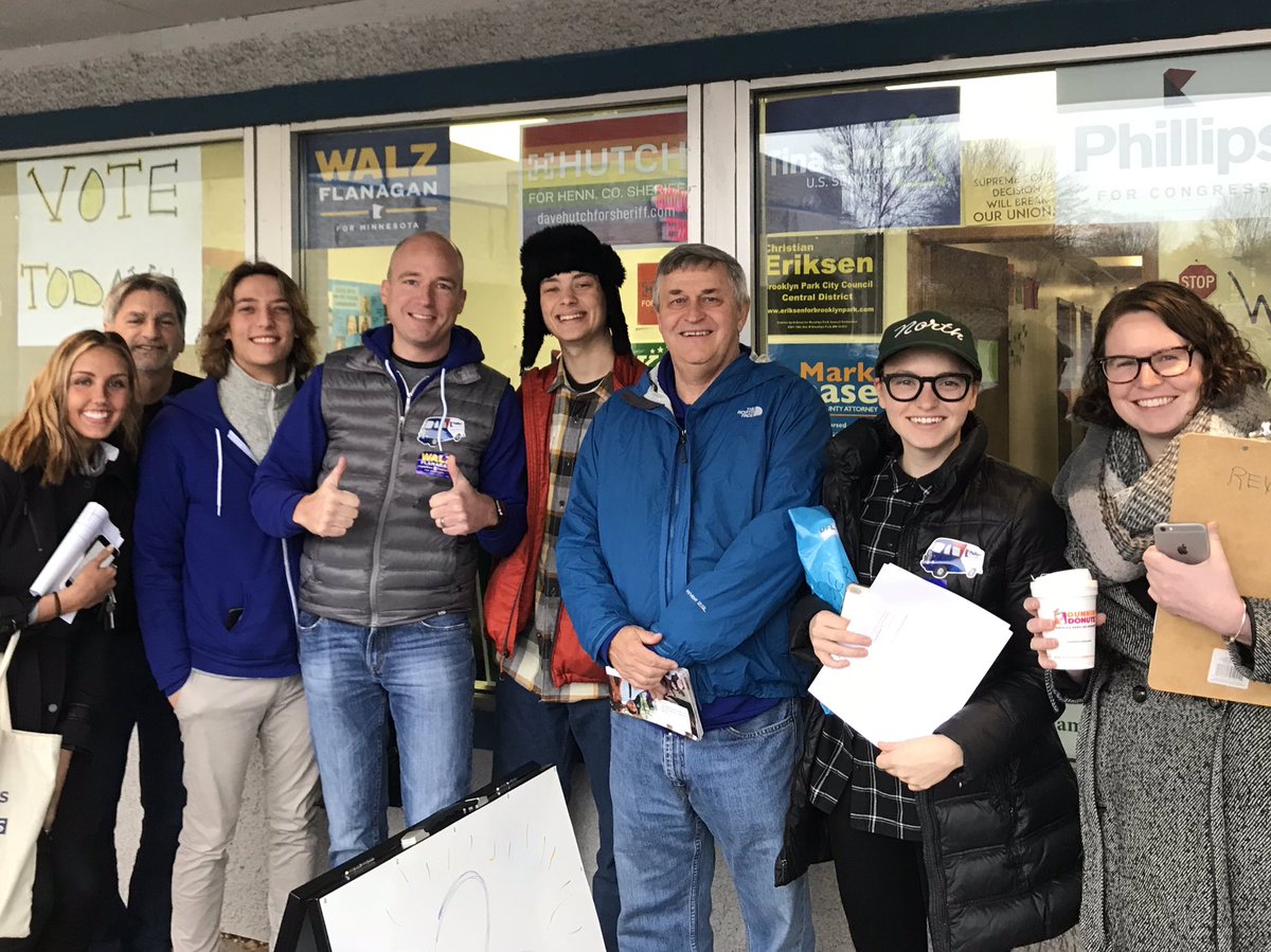 36 and rain? We #KnockTheVote. 

Three days do go. Are you talking to voters about @deanbphillips today?

#MN03 #DeanTeam #RainOrShine