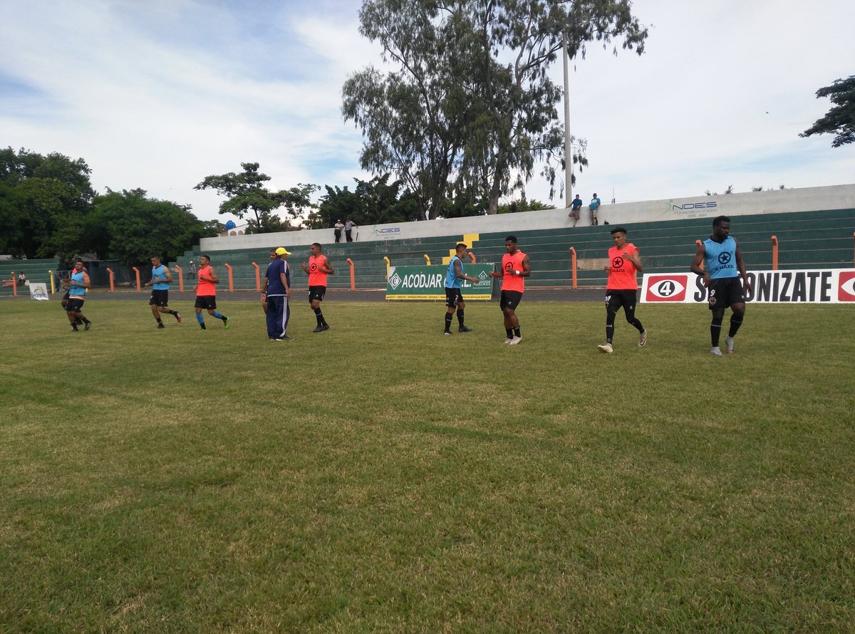 Calentamiento previo a este encuentro frente a <a href="/pasaquinafc_/">Pasaquina F.C.</a>