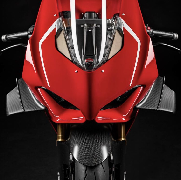 SuperBike tweet media