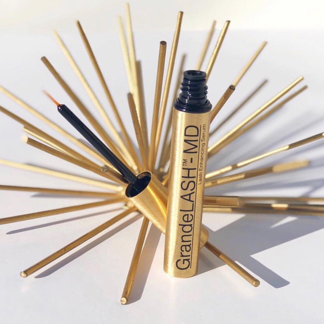 2ndStBeauty's tweet photo. We’re offering triple reward stamps on all  GrandeLash purchases through Monday. Ain’t life grand?  #longlashes #mascara 
#wakeupandmakeup #makeup #beautymusthaves #beautyproducts #triplerewards #beautyboutique #grandecosmetics #cosmetics #2stbeauty https://t.co/8zFfychQZj