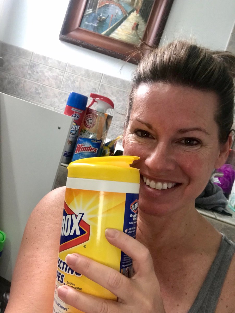 karenleightv's tweet photo. Day 2 of deep cleaning around the house. Need to finish in time for the @Broncos game. #CleanUp #BroncosCountry @CBSDenver #notsomuchfun https://t.co/yNq1W22BmW