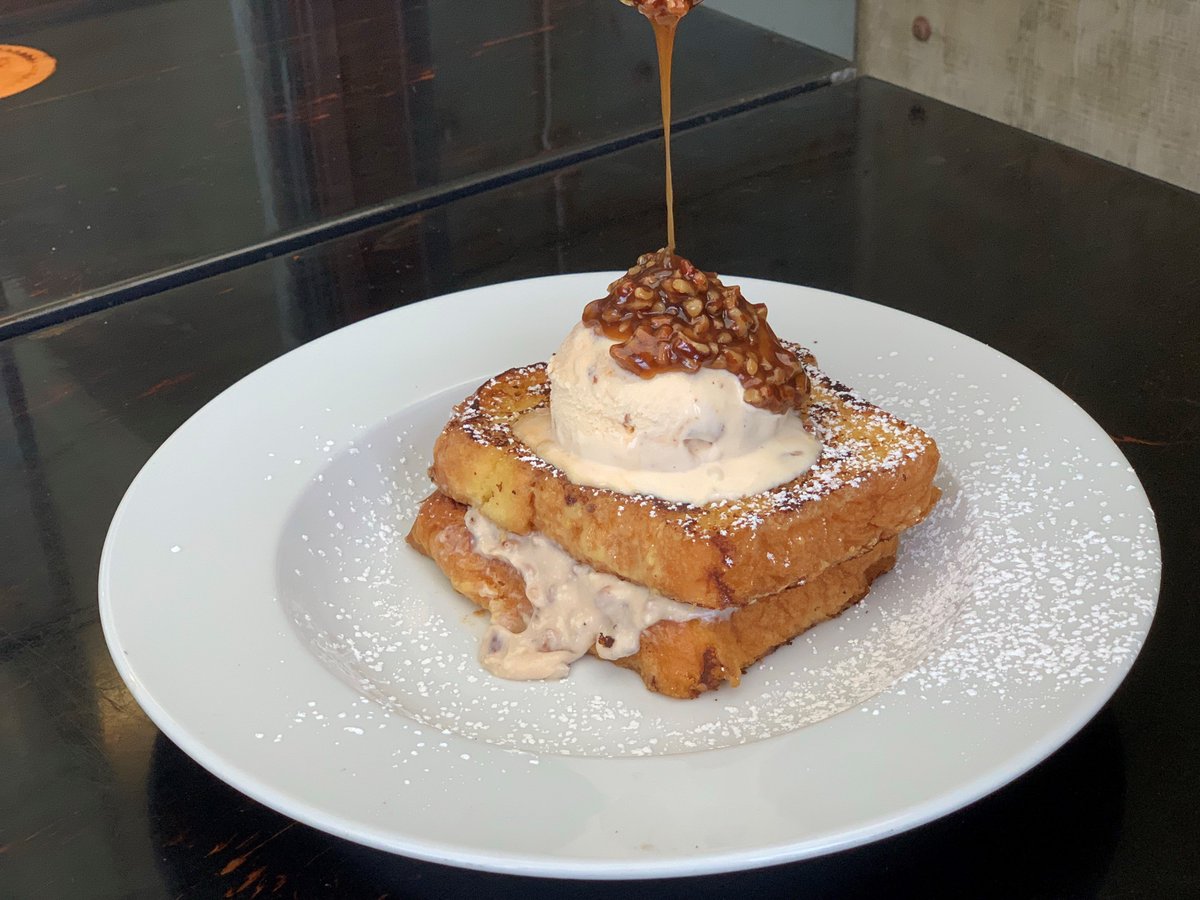 Get it while you can! This Triple Pecan French Toast will only be around for the month of November. 🍞🤤 Pecan cream stuffed French toast topped with butter pecan ice cream and served with a warm pecan caramel.
