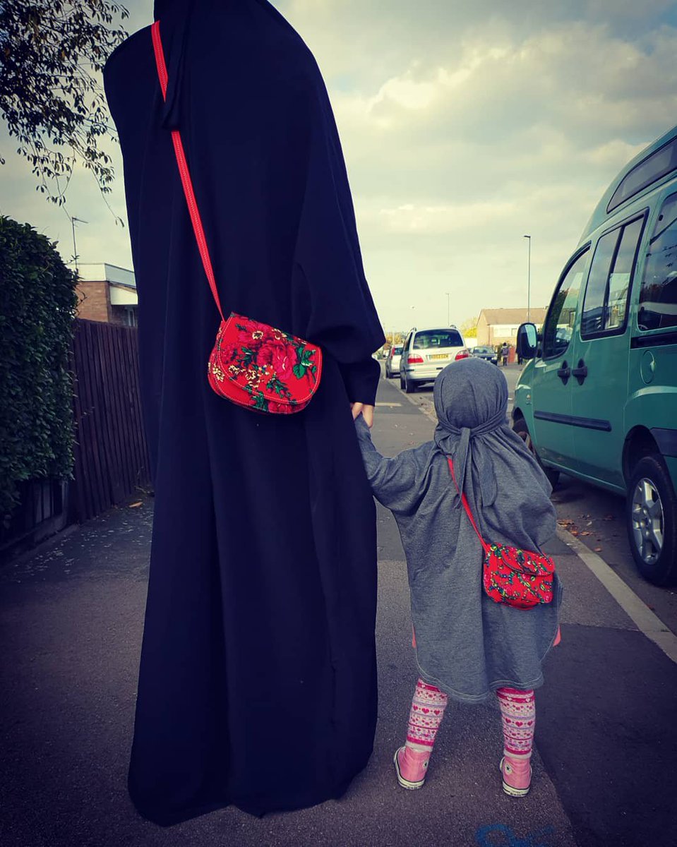 AliyaHandicraft's tweet photo. Mommy and Me
Mother & daughter matching handbags
Charming, colourful handbags with folk, floral design
Sets available soon in our online shop
#mommyandme #motheranddaughter #matchingbags #set #floral #design #folkstyle #colourful #autumncollection2018 https://t.co/OLdgomrIJ3