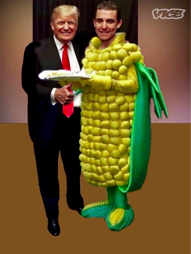 BigBlueWaveUSA's tweet photo. @williamlegate If thereโs a #God, and heโs really cool, heโll figure out a way to make this happen in the 2020 presidential election:
D #WilliamLeGate
vs
R #JacobWohl
The ticket would be
LeGate - Mueller (who just switched parties) vs
Wohl - His dad https://t.co/NtRDFJ18cc