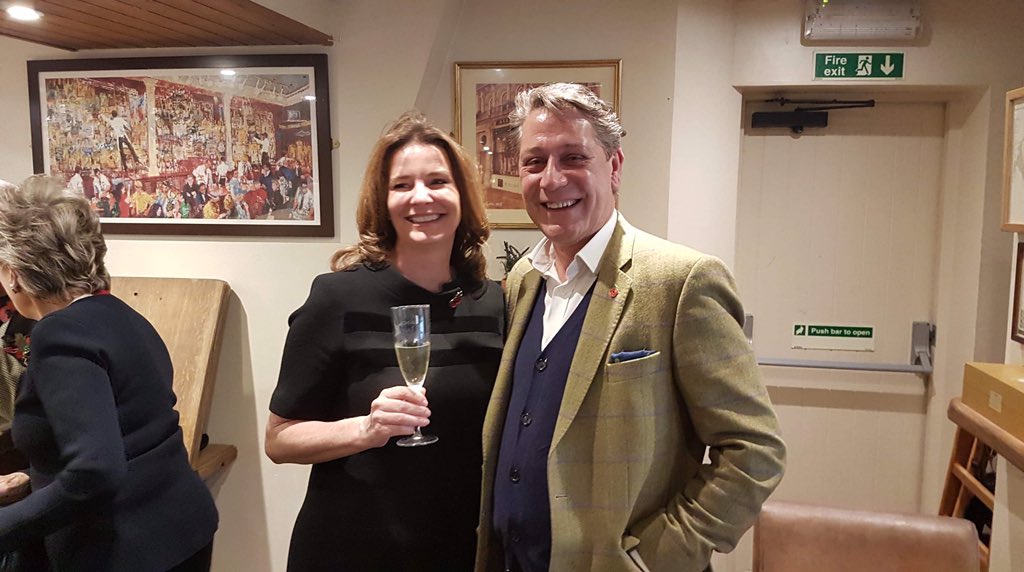 GillianKeegan's tweet photo. Thank to Giles @TheEarlofMarch for hosting @ChichesterCA patrons lunch #deliciousfood #goodcompany #talkingpolitics #discussanddebate https://t.co/ex8lN8cj5M