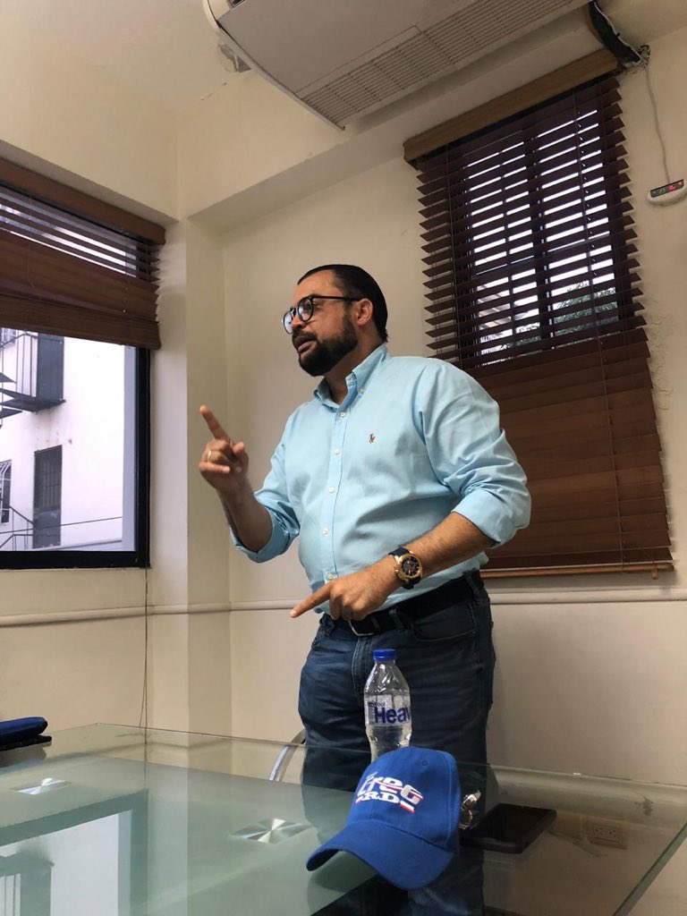 YOCREO_RD's tweet photo. Reunión con varios coordinadores de nuestra organización CREO RD del Distrito Nacional y la provincia de Santo Domingo, estableciendo las estrategias de trabajo a seguir, luego de aprobadas Las primarias Abiertas y Simultáneas en el PLD.
#YoCREOenLasPrimariasAbiertas
#YoCREOenRD https://t.co/zvIiGoC5Rn