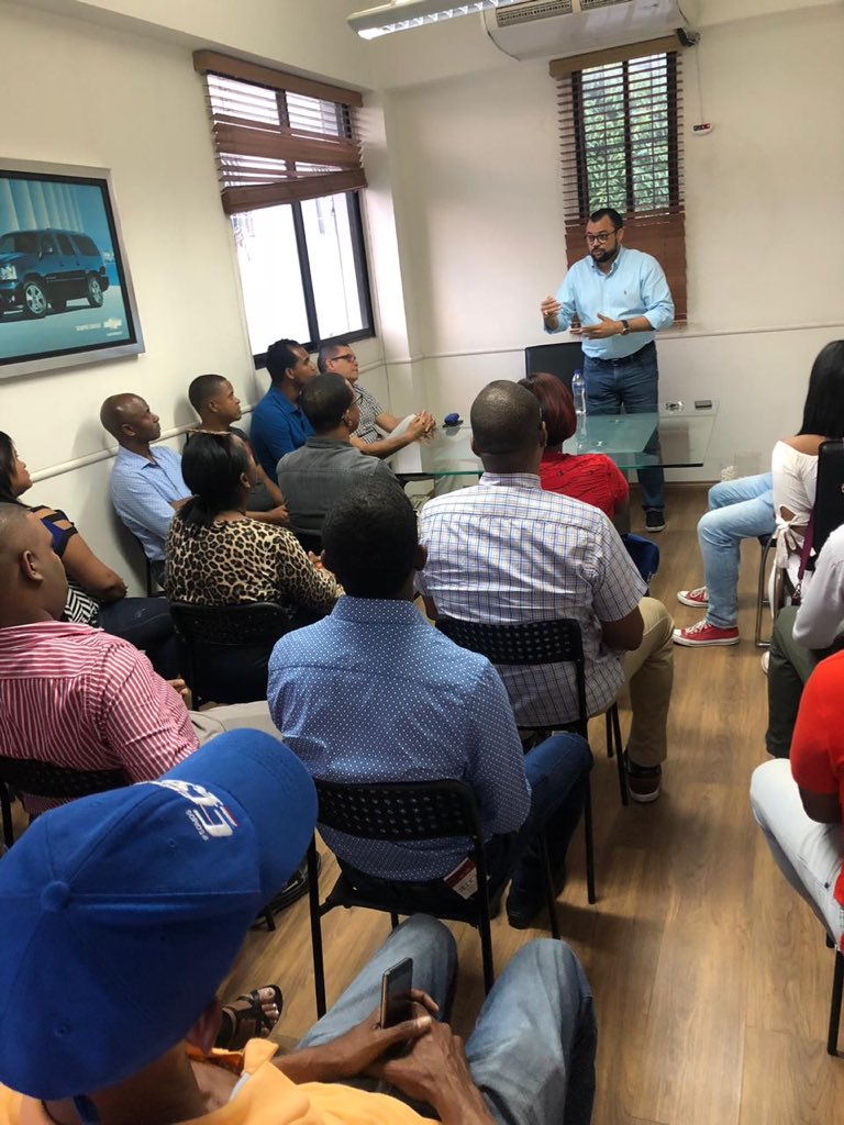 YOCREO_RD's tweet photo. Reunión con varios coordinadores de nuestra organización CREO RD del Distrito Nacional y la provincia de Santo Domingo, estableciendo las estrategias de trabajo a seguir, luego de aprobadas Las primarias Abiertas y Simultáneas en el PLD.
#YoCREOenLasPrimariasAbiertas
#YoCREOenRD https://t.co/zvIiGoC5Rn