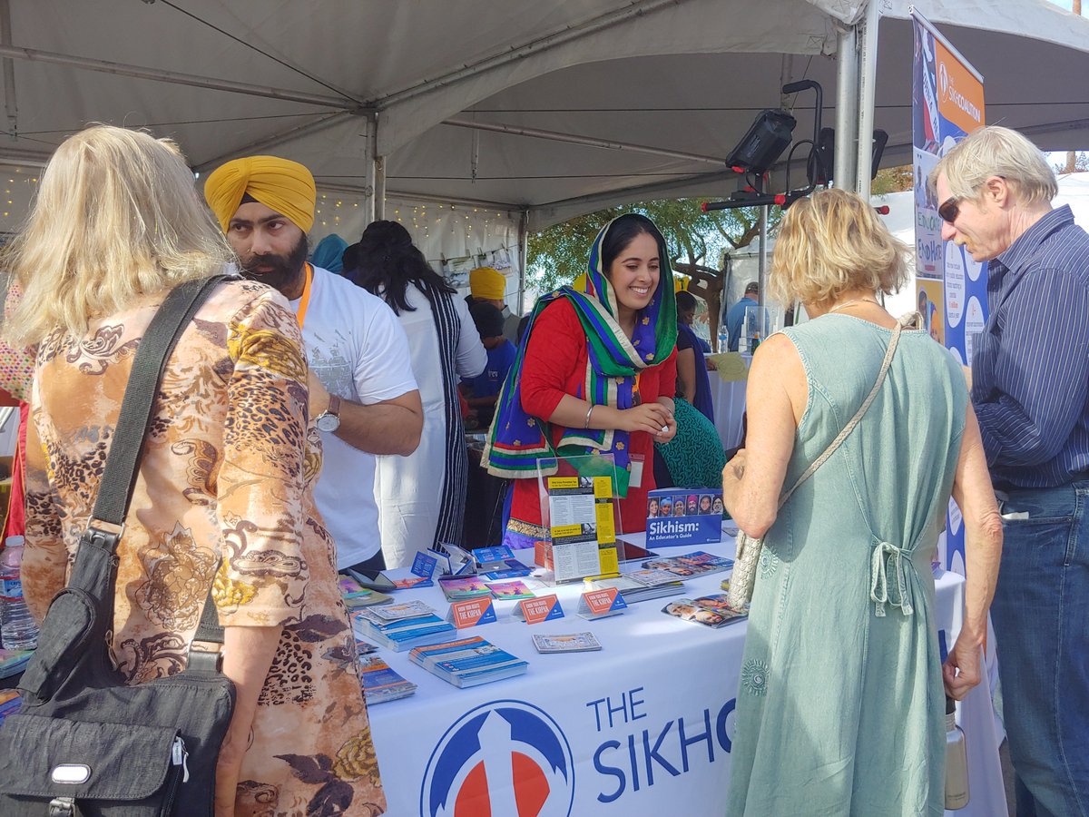 sikh_coalition's tweet photo. It's the last day of the Yuba City Nagar Kirtan and so far hundreds have stopped by our booth to learn about #SikhCivilRights. If you're here today, stop on by! We can't wait to see you. #CASAAM #KnowYourRights https://t.co/TFp90cGqQK