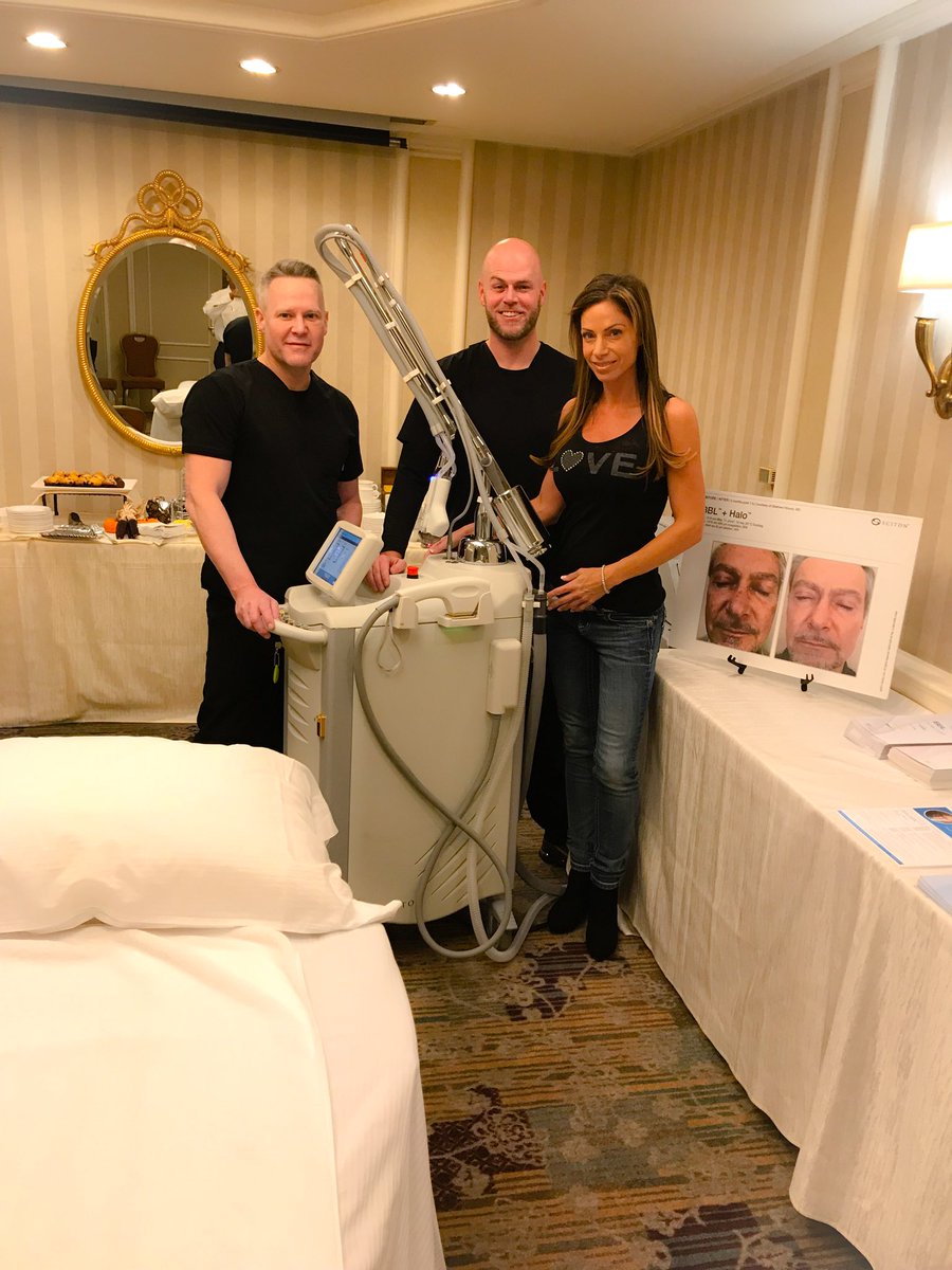 JillNicolini's tweet photo. Thank you @sciton_lasersnyc @sciton #halolaser #foreeveryoungbbl my face is healing well! 😊 #collagenstimulation #finelines #wrinkles https://t.co/HcghBaS65d