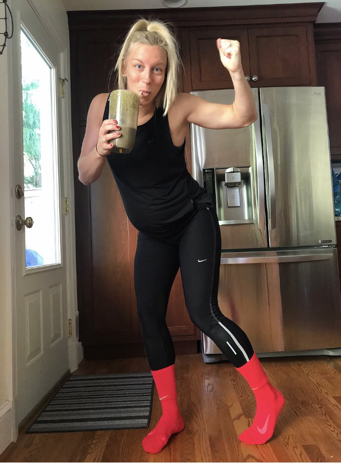 38 weeks‼️ Women are such incredible badass beings! 💪🏼❤️
~~~~~~~~~~~~~~~~~~~~~~~~~~
Ready for my fave barre class, taught by a fellow Buffalo Bills fan, keeping me sane. Grateful I’ve had a healthy pregnancy so far &amp; have been able to stay active... with modifications of course.