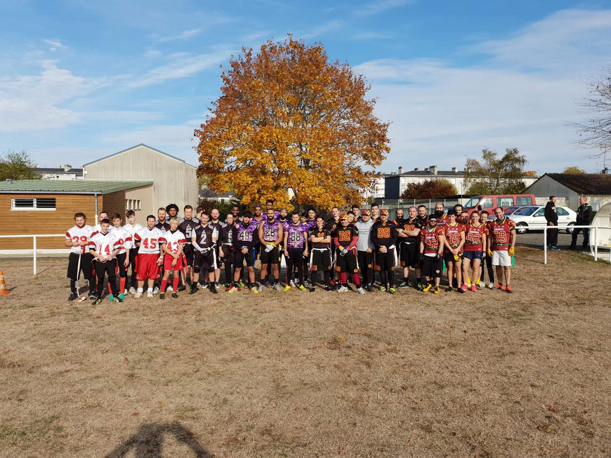 SabresDeChtx's tweet photo. Super tournoi flag 🏈🚩 de pré saison organisé par la Ligue Centre-Val de Loire de Football Américain - LCFA . 
Un grand merci à Domino's Pizza Châteauroux d’avoir été partenaire de cette journée . 
Prochain tournoi début décembre 😉 https://t.co/tuROICrx7s